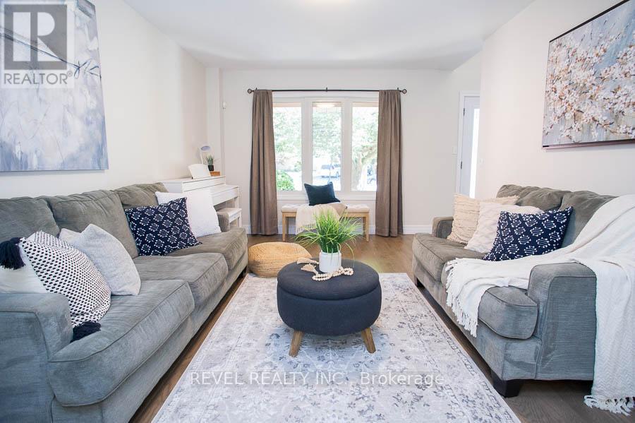Photo 7 of 89 Dante Crescent, Brantford ON