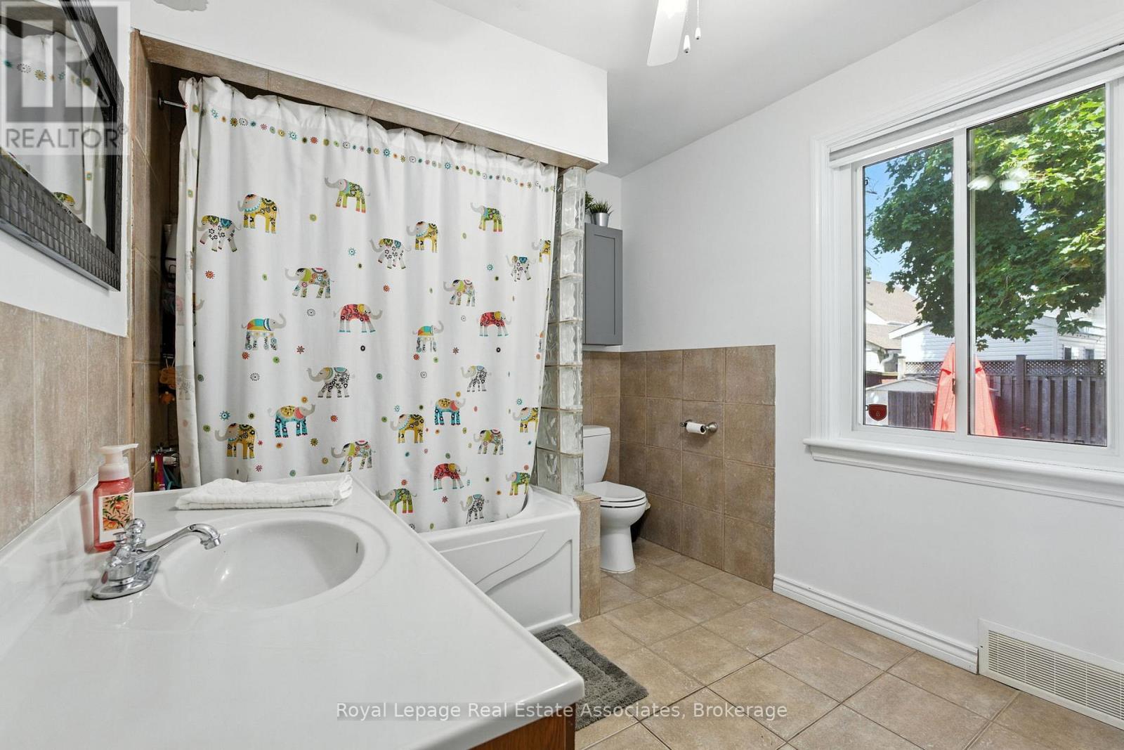 Photo 20 of 7 Deer Avenue, Hamilton ON