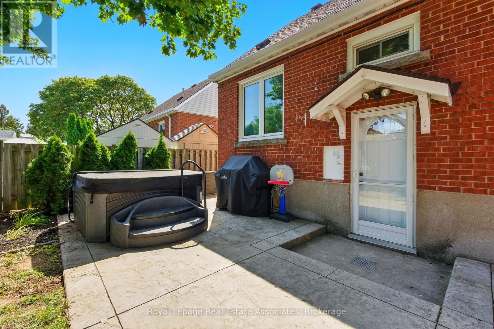 Photo 35 of 7 Deer Avenue, Hamilton ON