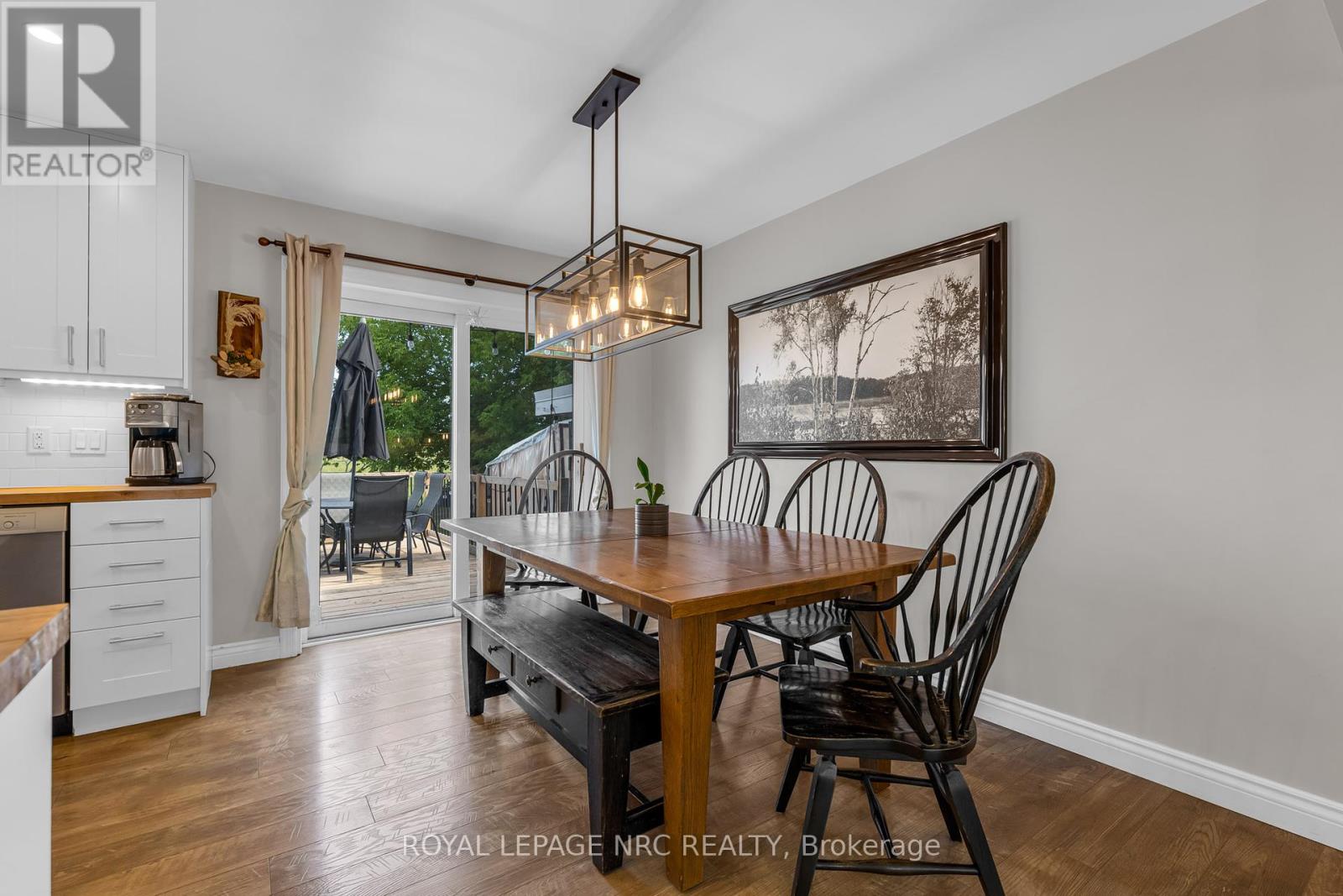 Photo 12 of 7 Craig Boulevard, Grimsby ON