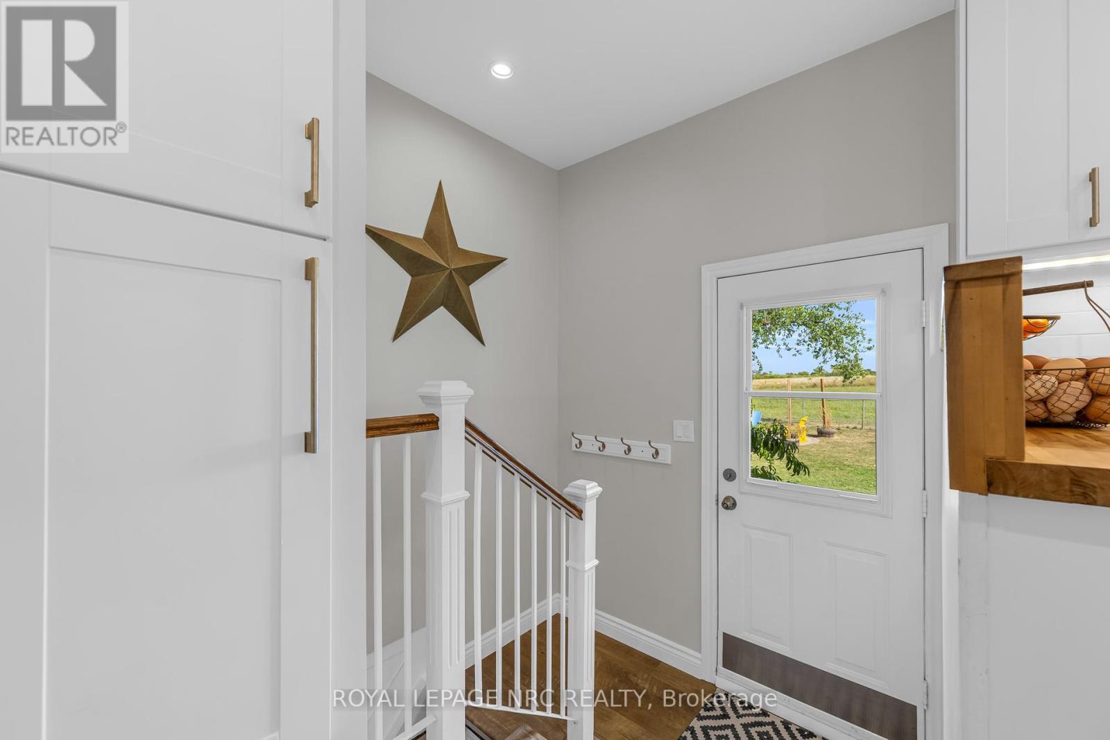 Photo 14 of 7 Craig Boulevard, Grimsby ON