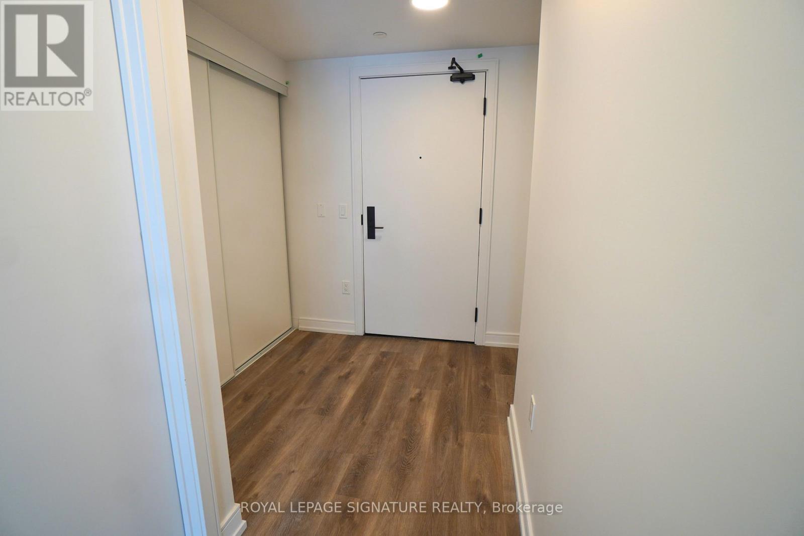 Photo 4 of 606 1 Jarvis Street, Hamilton ON