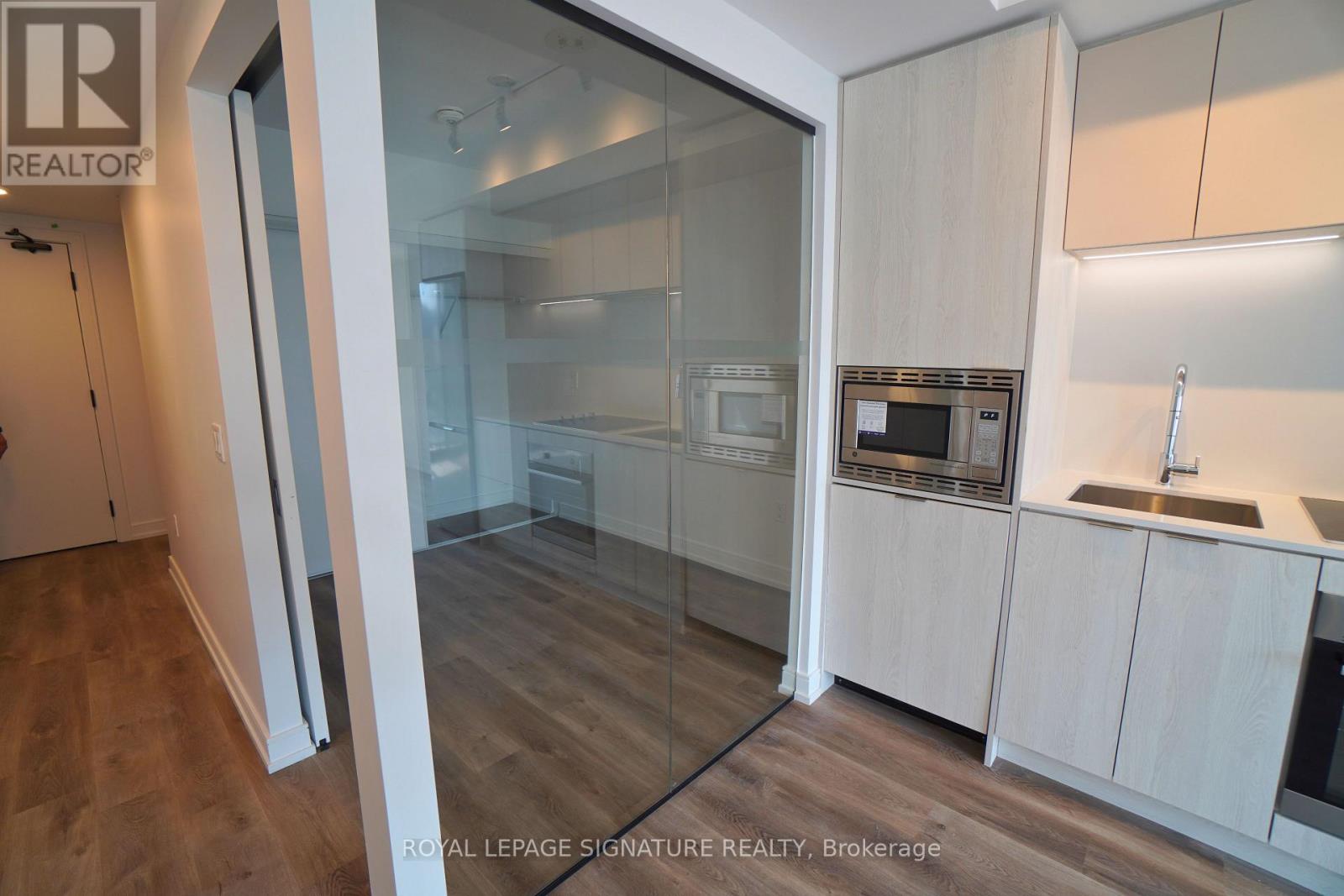 Photo 5 of 606 1 Jarvis Street, Hamilton ON