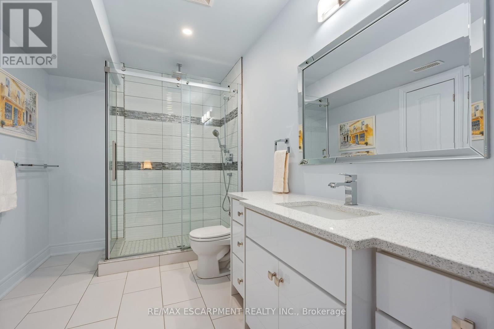Photo 29 of 238 Schooner Drive, Norfolk ON