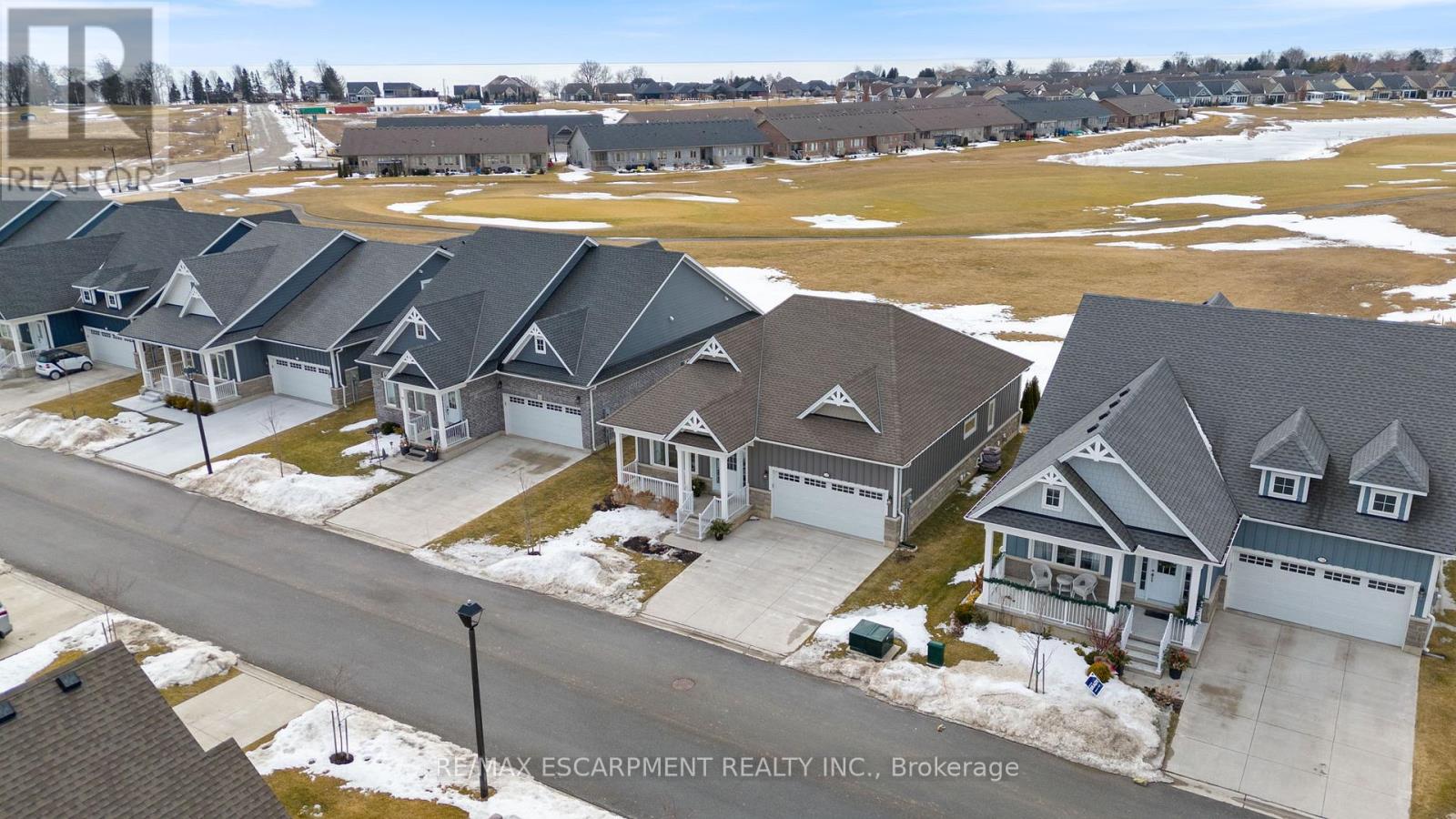 Photo 40 of 238 Schooner Drive, Norfolk ON