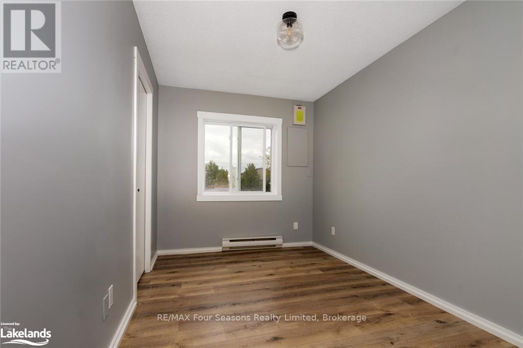 Photo 13 of 73 21 Dawson Drive, Collingwood ON