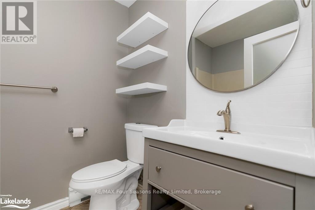 Photo 23 of 73 21 Dawson Drive, Collingwood ON