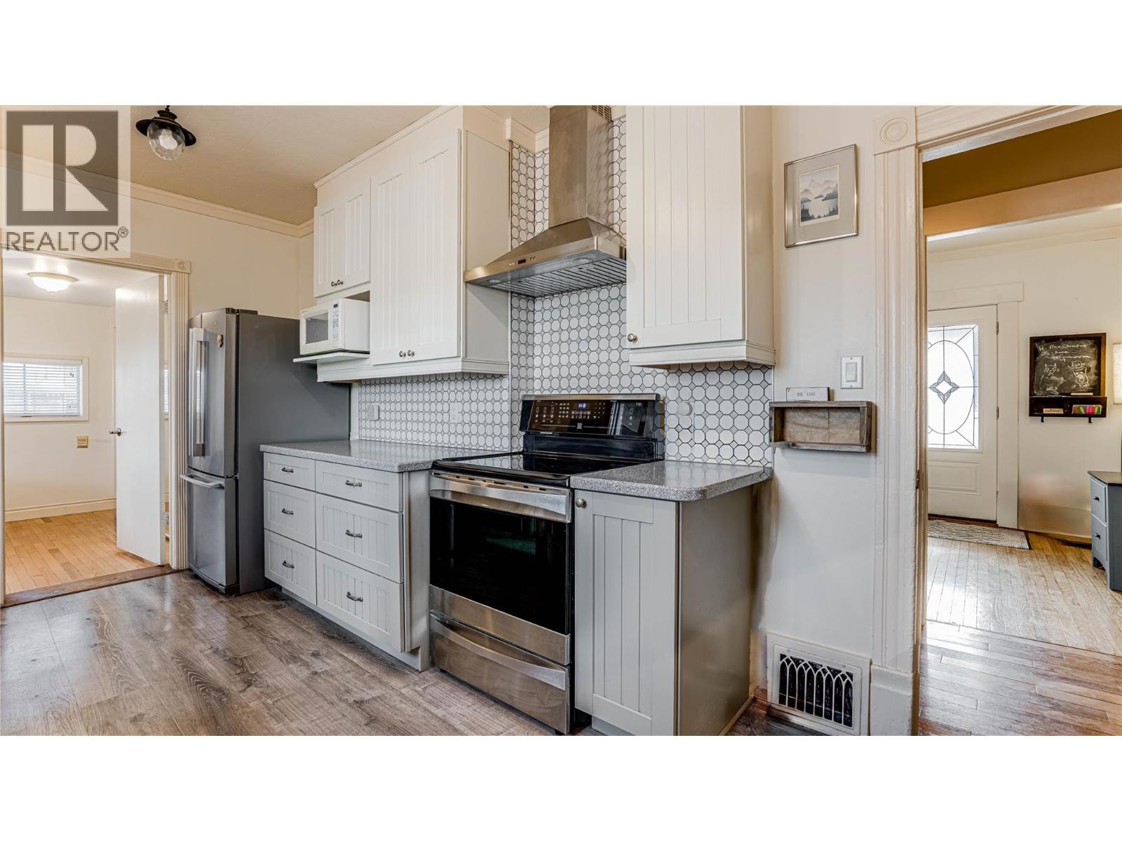 Photo 10 of 4008 Pleasant Valley Road, Vernon BC