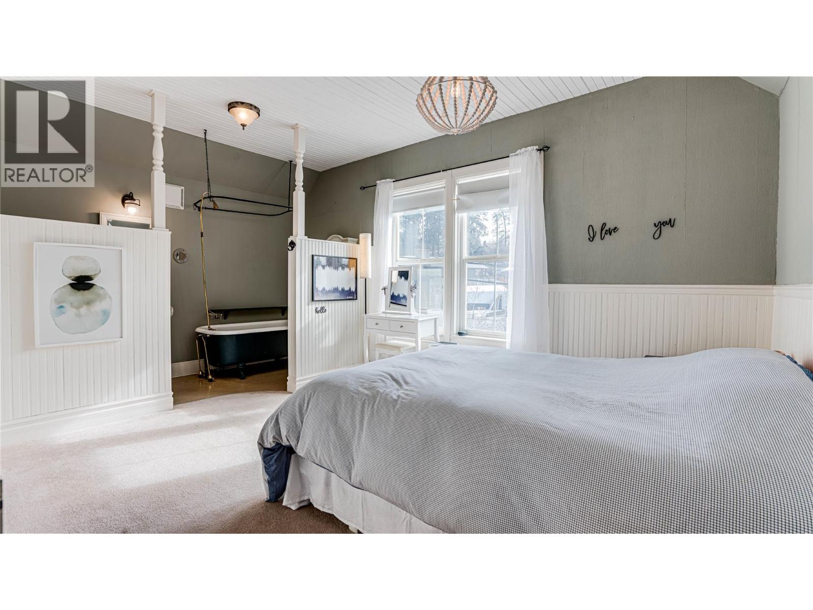 Photo 35 of 4008 Pleasant Valley Road, Vernon BC