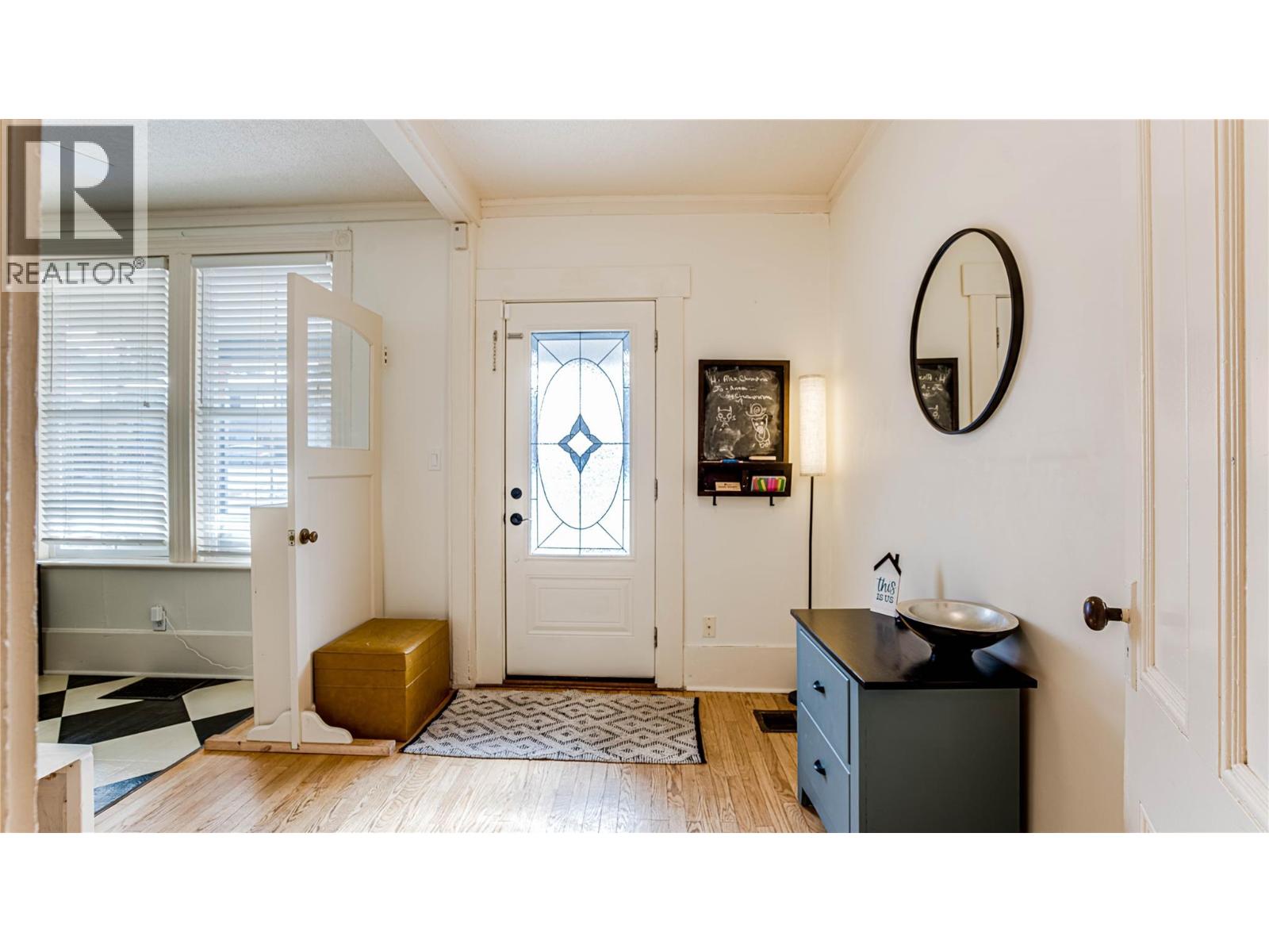 Photo 4 of 4008 Pleasant Valley Road, Vernon BC