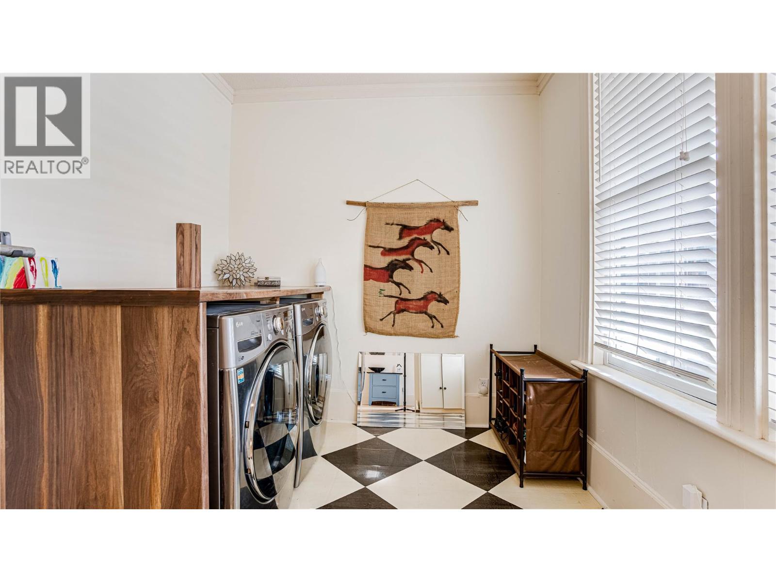 Photo 5 of 4008 Pleasant Valley Road, Vernon BC