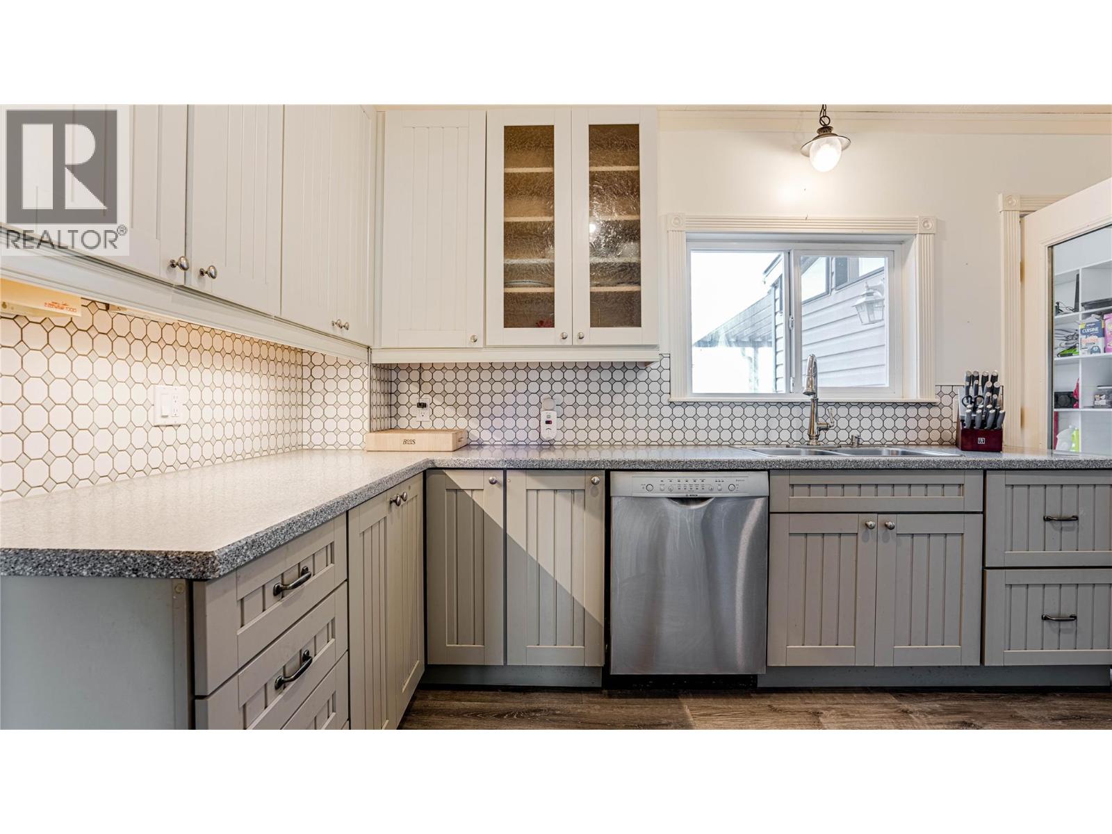 Photo 9 of 4008 Pleasant Valley Road, Vernon BC