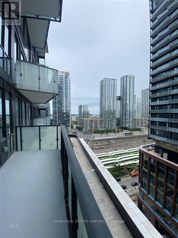 Photo 14 of 801 470 Front Street W, Toronto ON