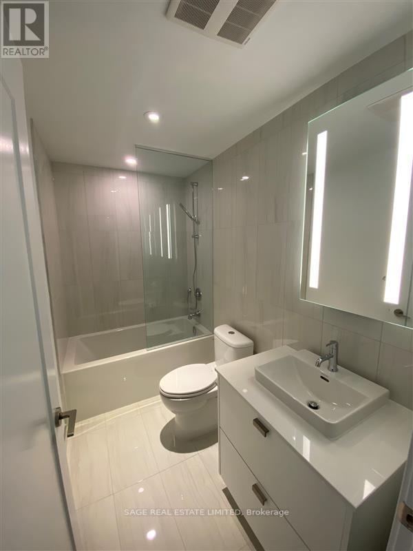 Photo 8 of 801 470 Front Street W, Toronto ON