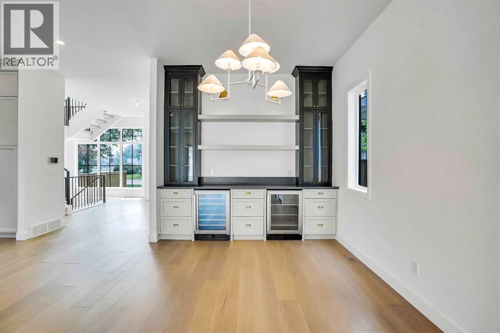 Photo 11 of 636 10 Avenue Ne, Calgary AB