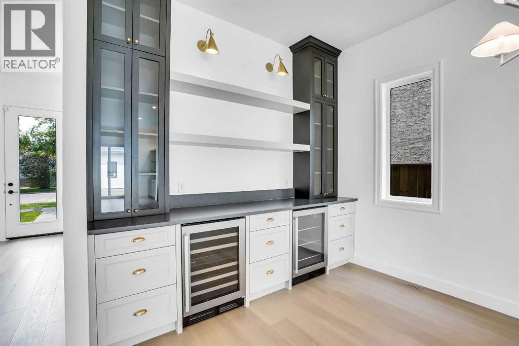 Photo 12 of 636 10 Avenue Ne, Calgary AB