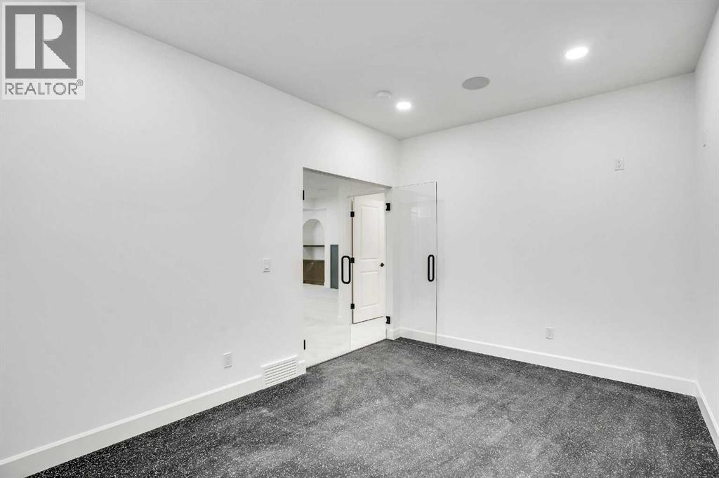 Photo 36 of 636 10 Avenue Ne, Calgary AB