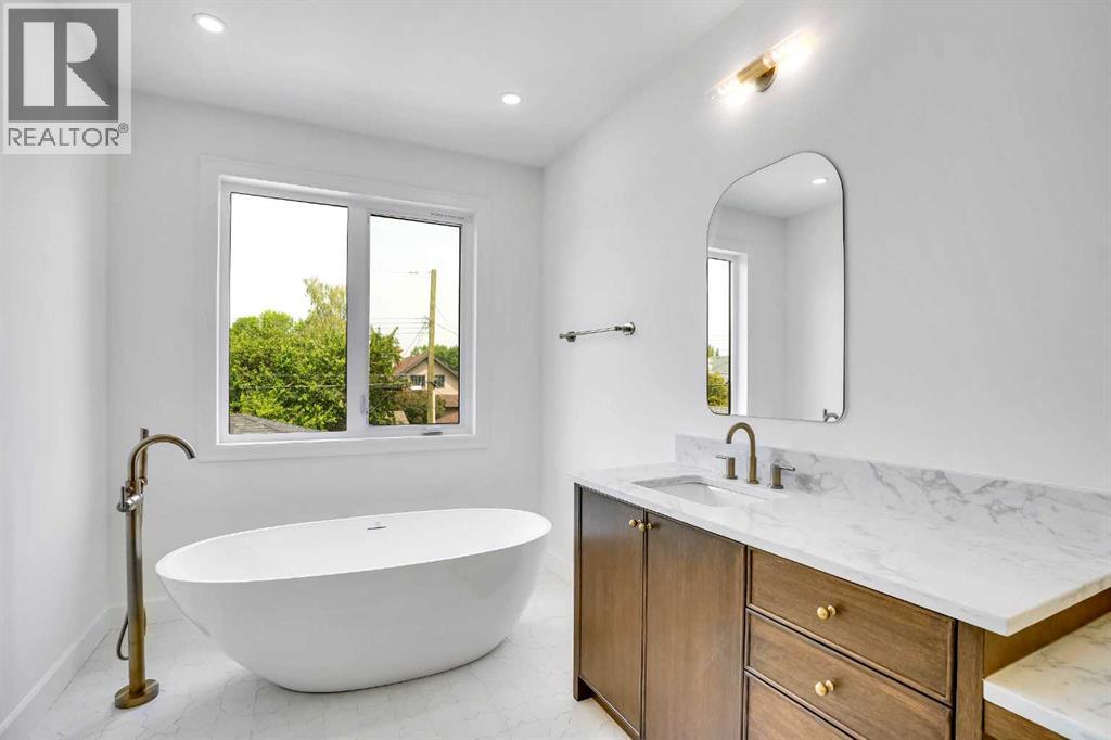 Photo 28 of 636 10 Avenue Ne, Calgary AB
