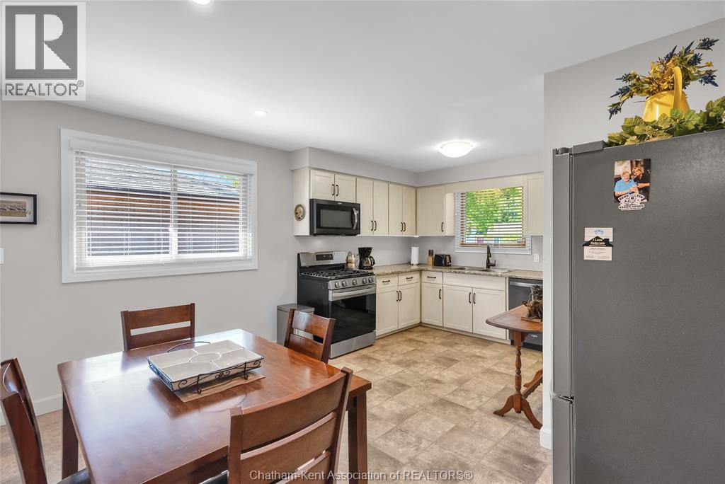 Photo 10 of 85 Marion Avenue, Chatham ON