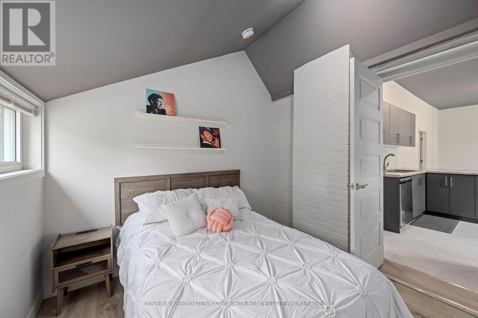 Photo 11 of 452 South Street, London East ON