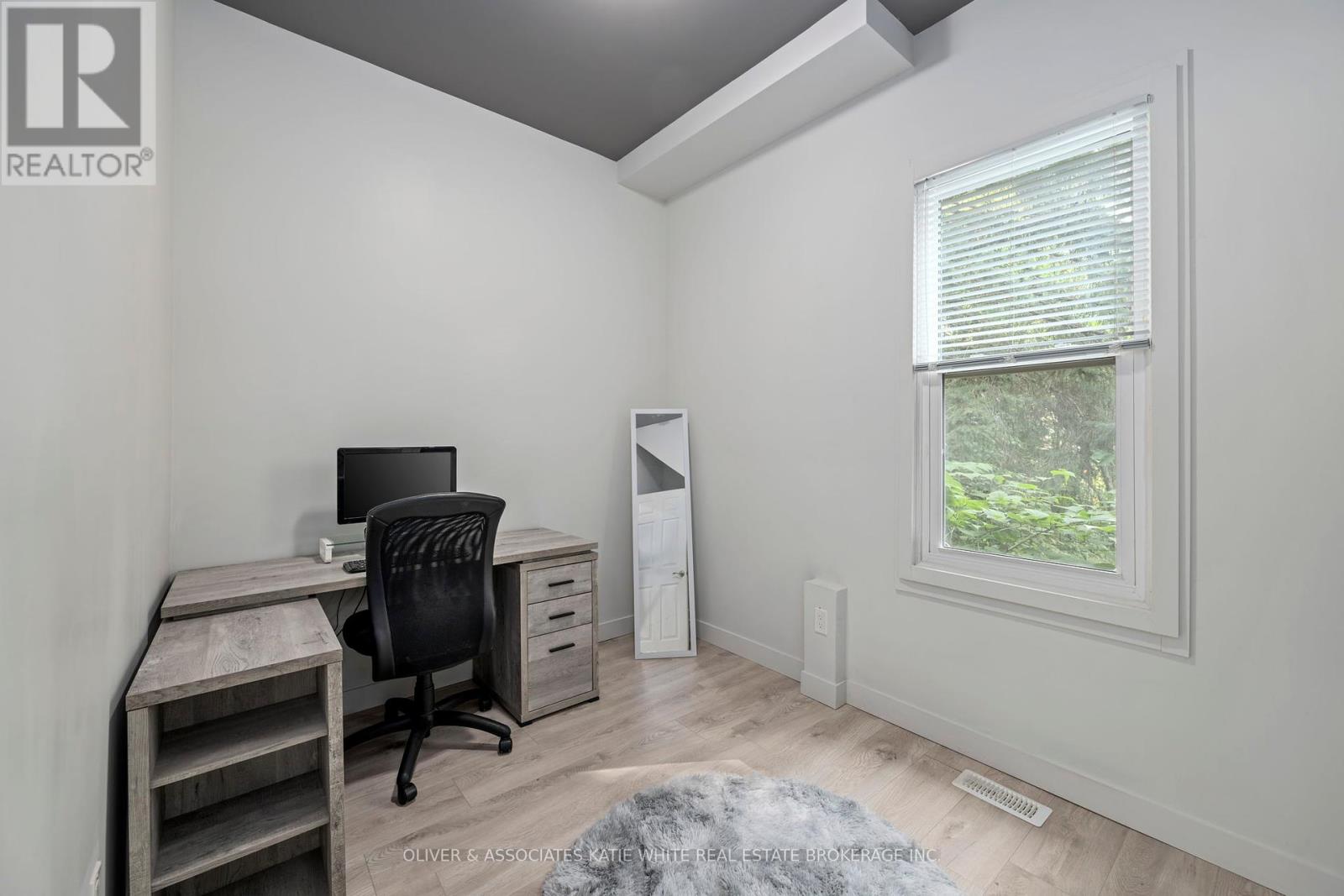 Photo 13 of 452 South Street, London East ON