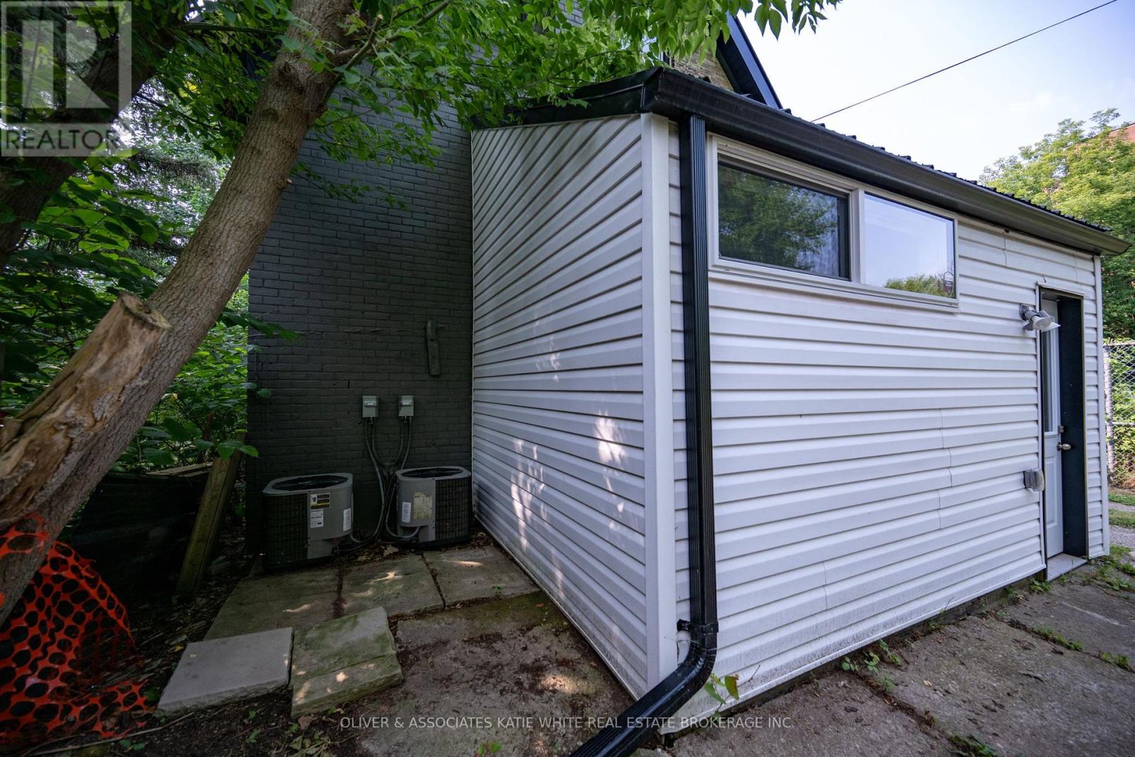 Photo 25 of 452 South Street, London East ON
