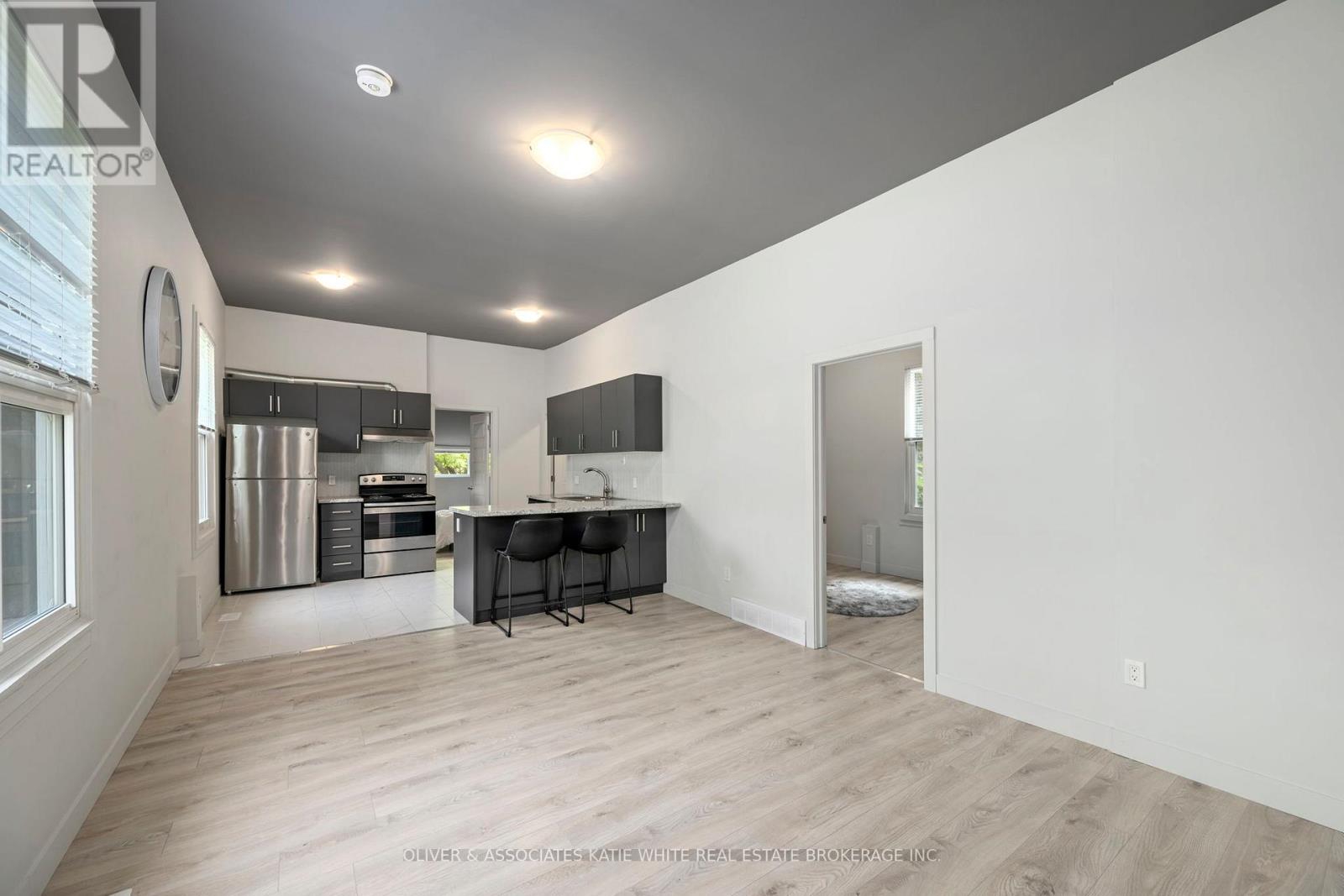 Photo 6 of 452 South Street, London East ON
