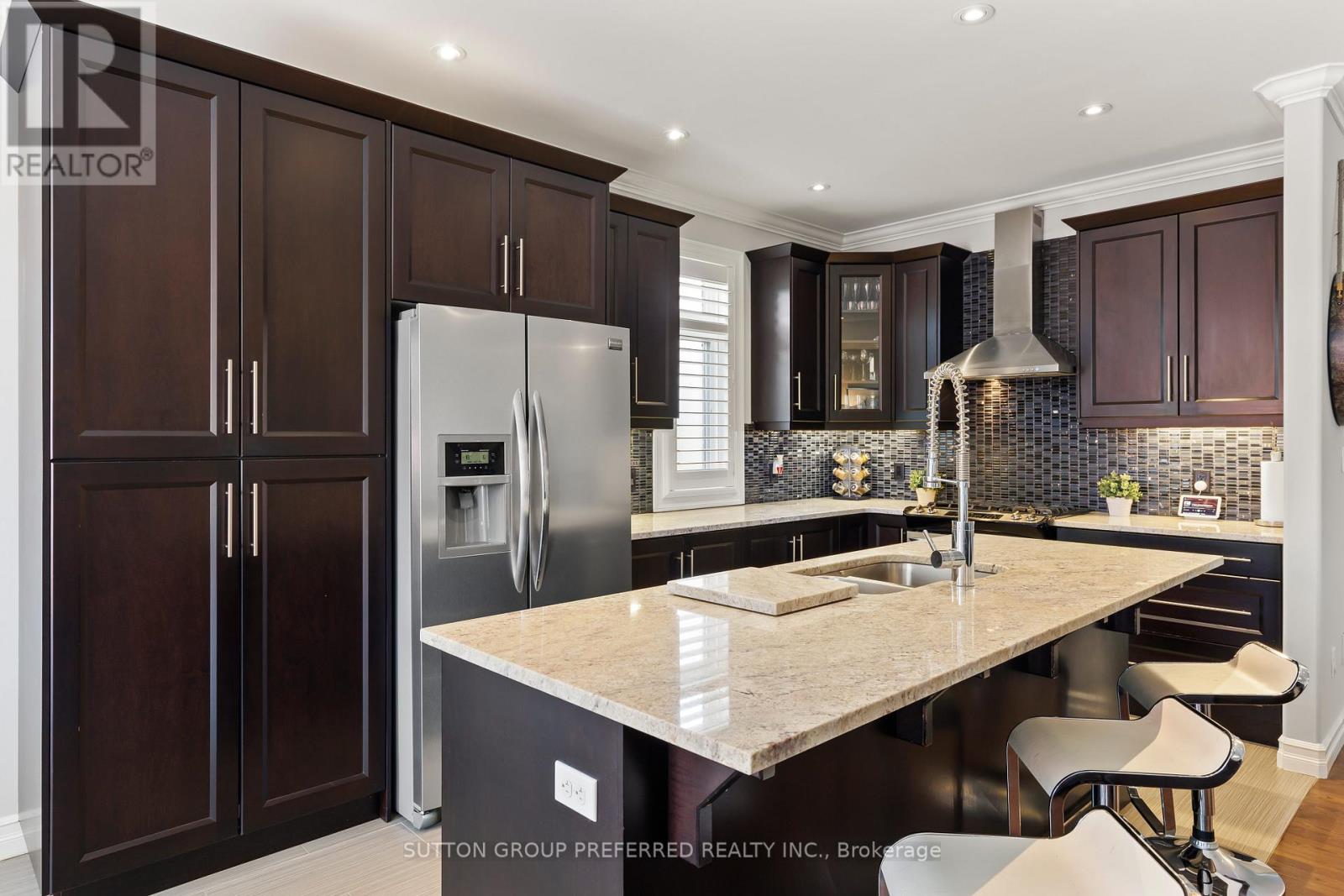 Photo 10 of 3373 Pioneer Parkway, London South ON