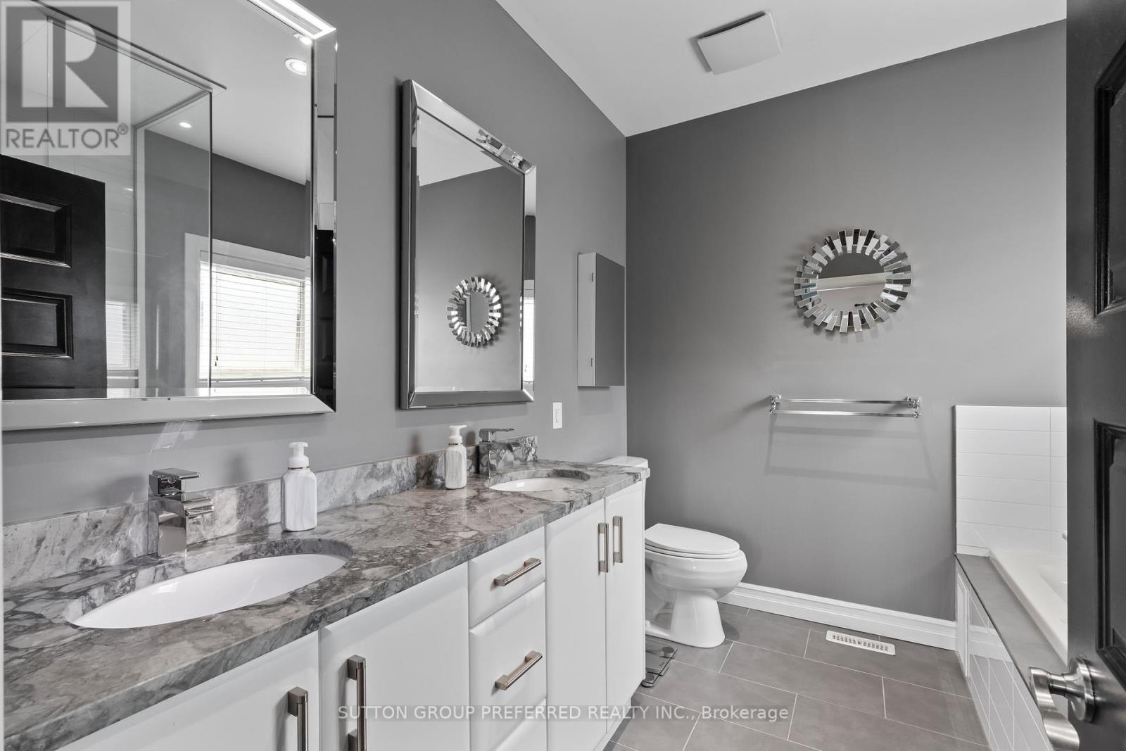 Photo 20 of 3373 Pioneer Parkway, London South ON