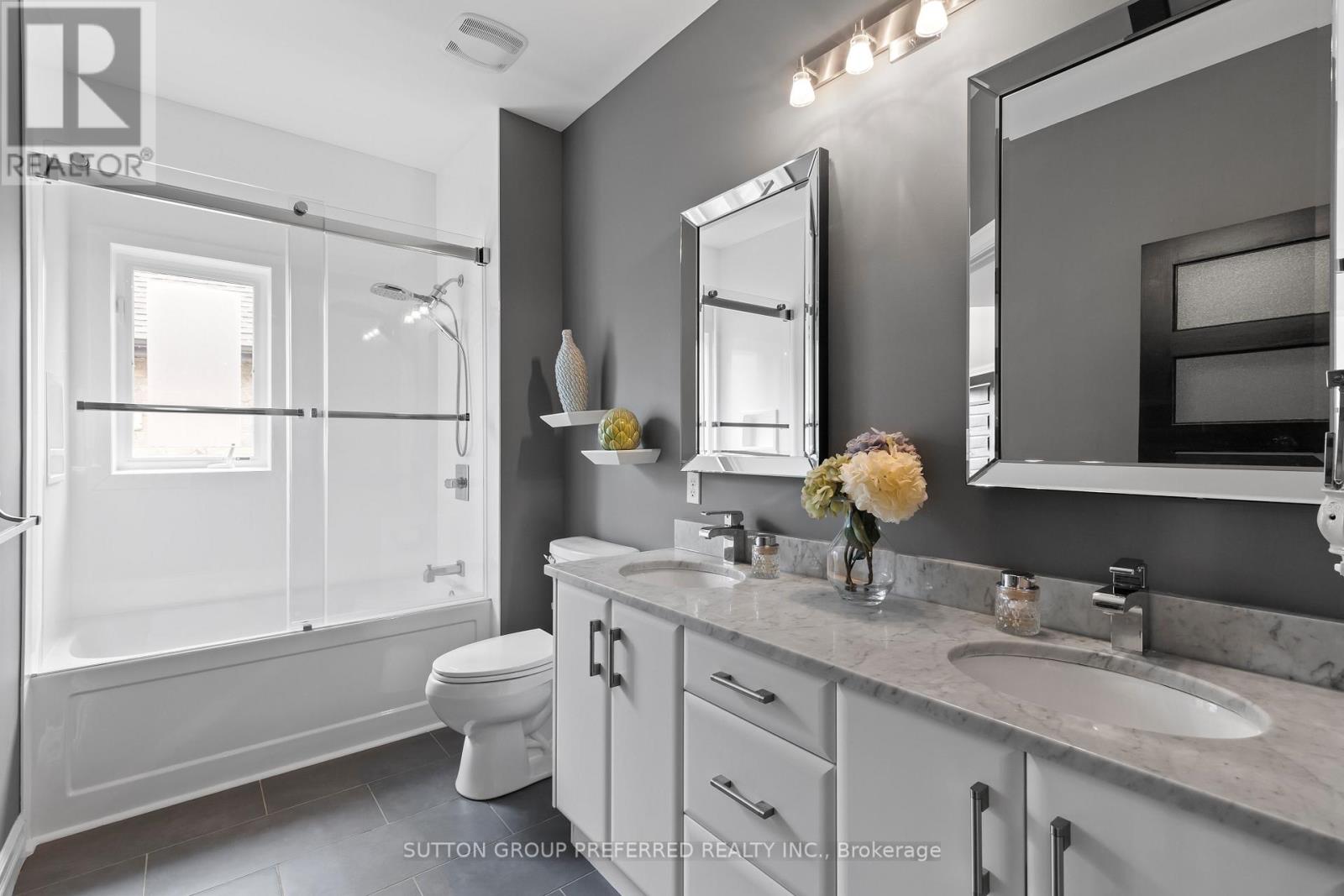 Photo 25 of 3373 Pioneer Parkway, London South ON