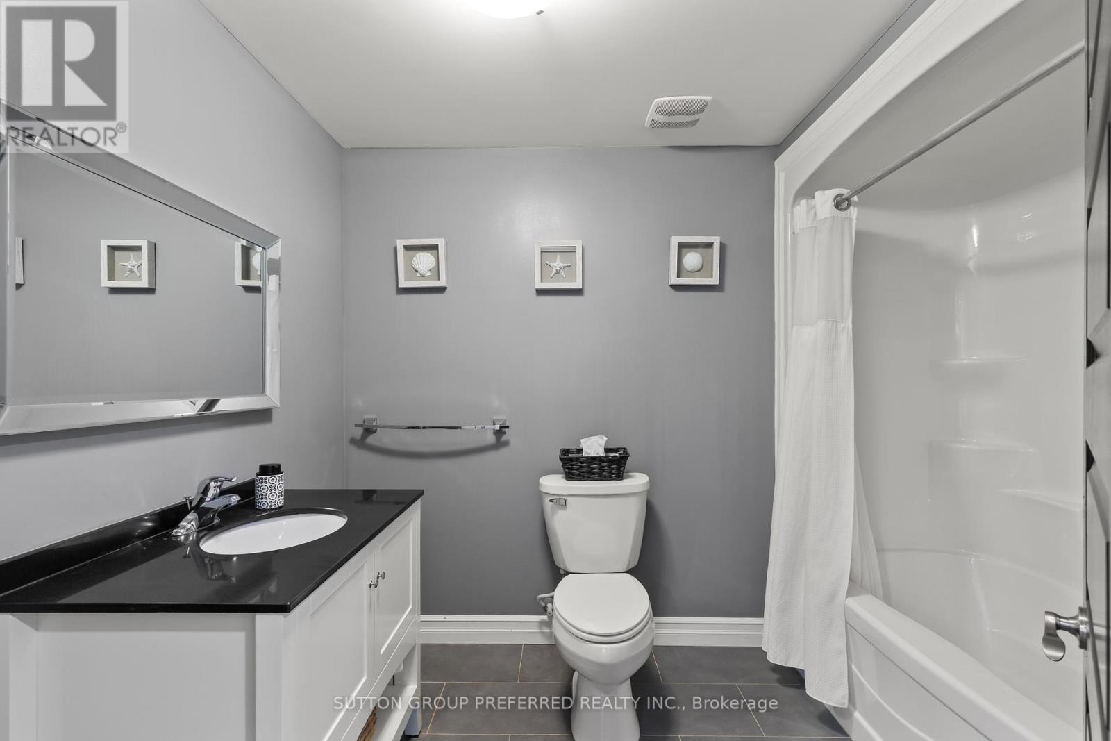 Photo 34 of 3373 Pioneer Parkway, London South ON