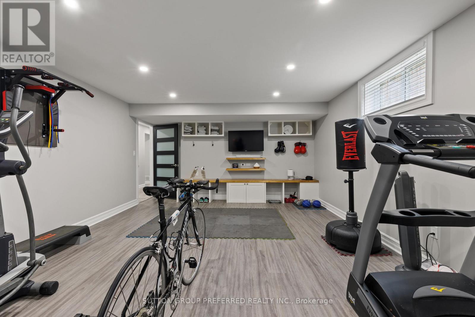 Photo 39 of 3373 Pioneer Parkway, London South ON