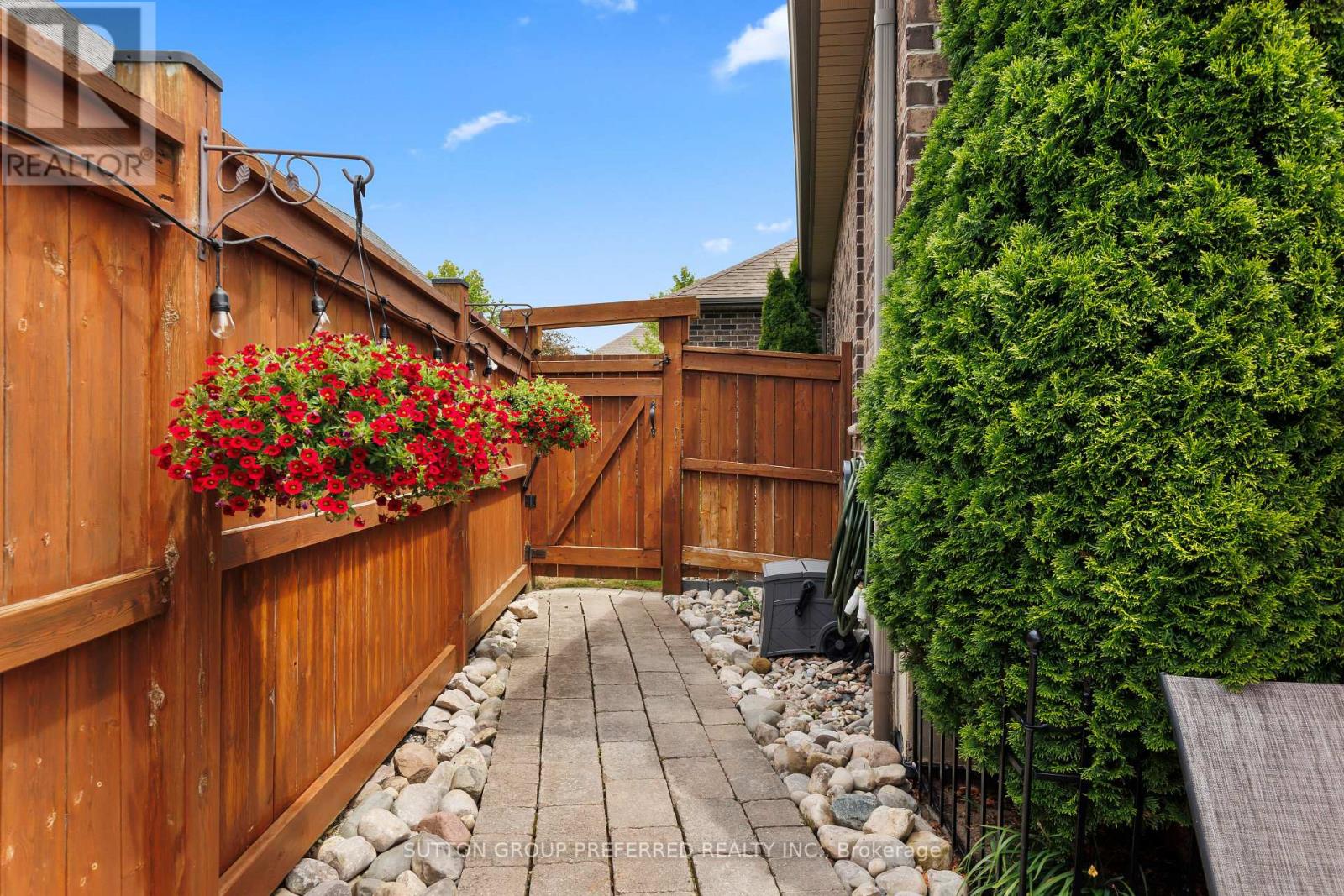 Photo 41 of 3373 Pioneer Parkway, London South ON