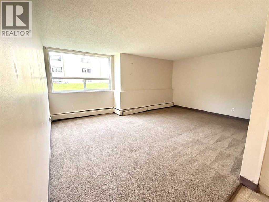111 Charles Avenue, Fort McMurray