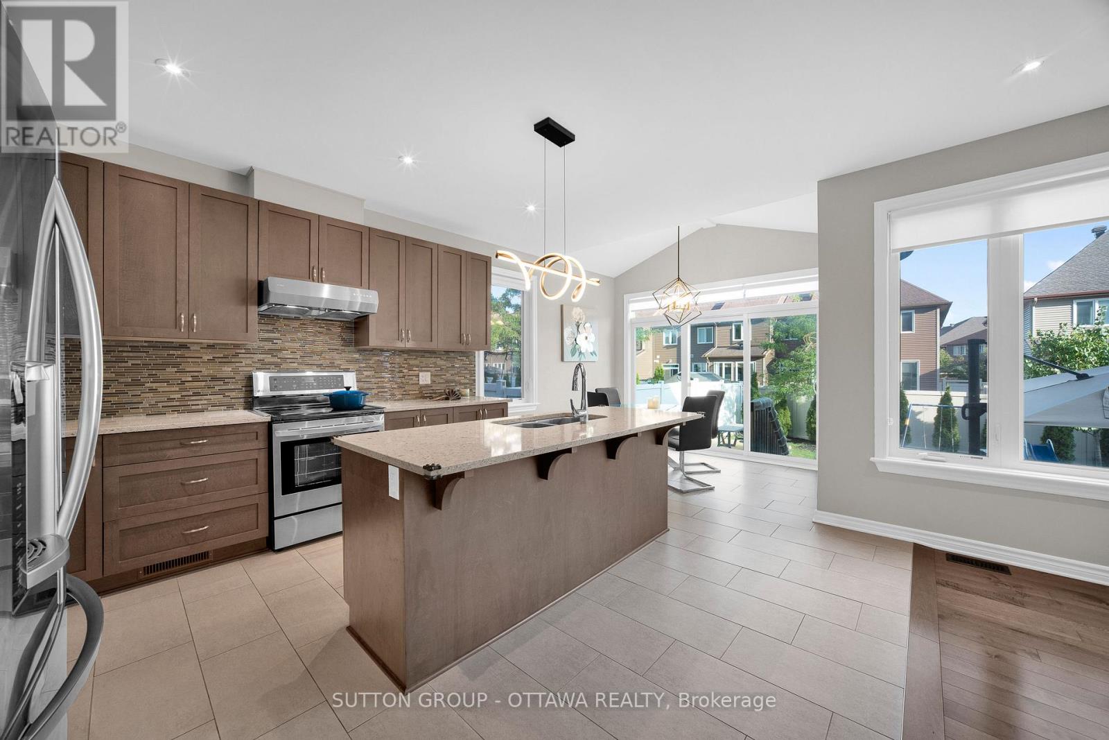 Photo 11 of 412 Odessa Way, Ottawa ON