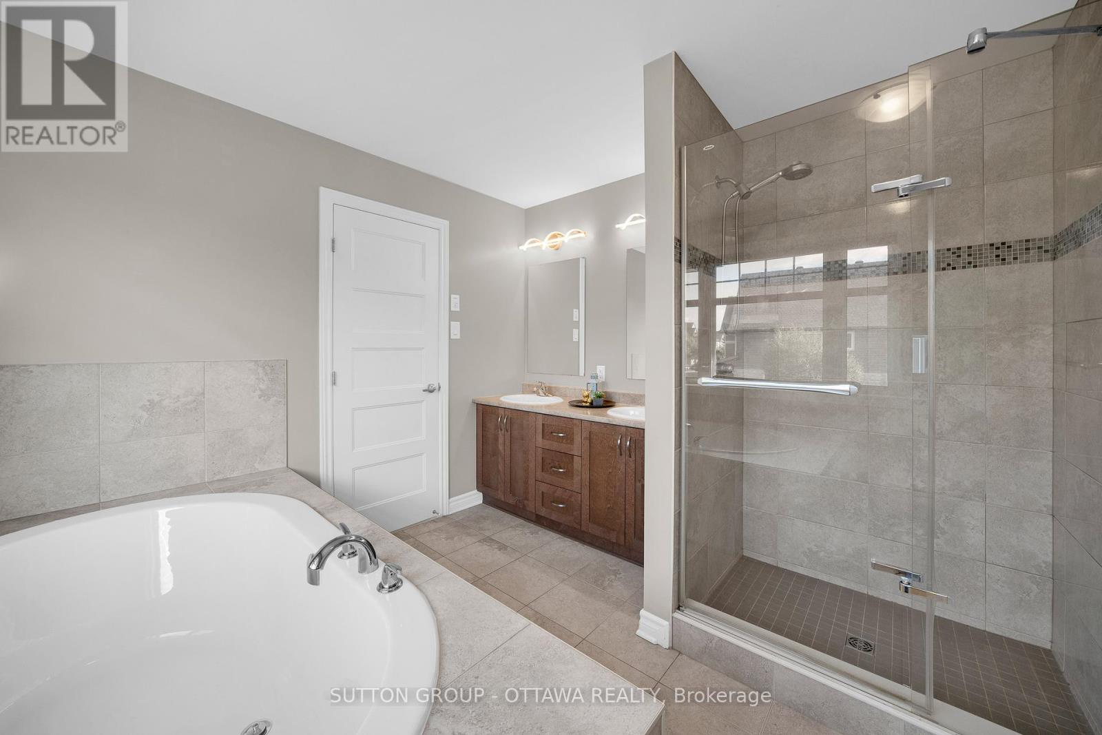 Photo 25 of 412 Odessa Way, Ottawa ON