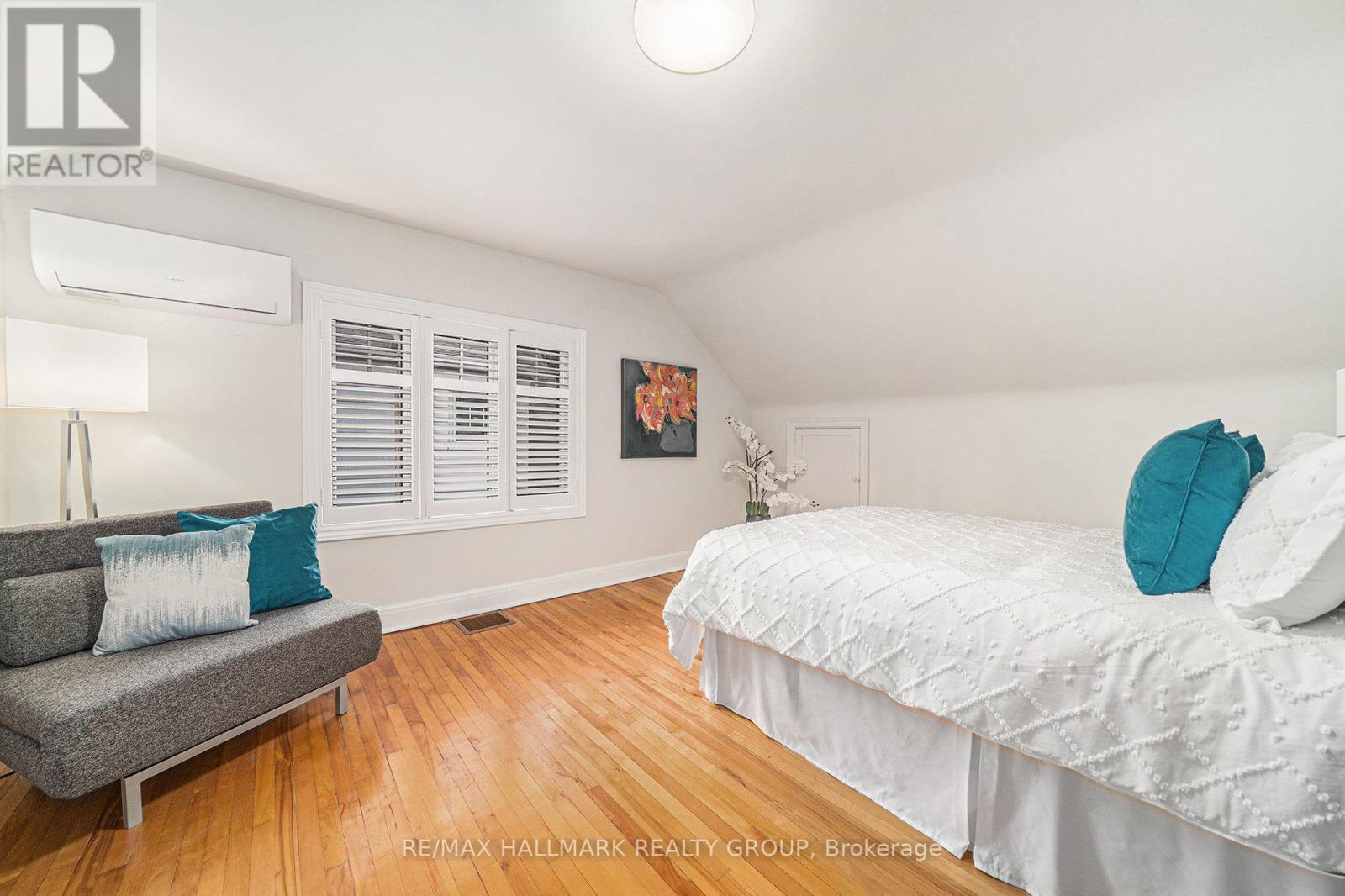 Photo 14 of 98 Dagmar Avenue, Ottawa ON