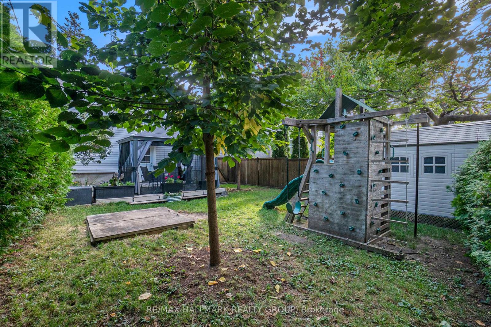 Photo 30 of 98 Dagmar Avenue, Ottawa ON
