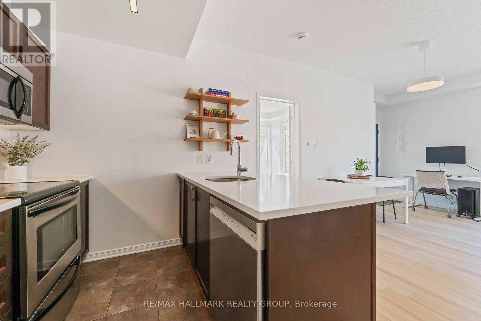 Photo 15 of 10 270 Meilleur Private, Ottawa ON
