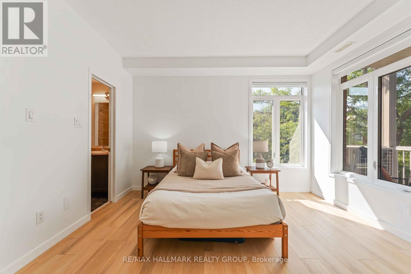 Photo 16 of 10 270 Meilleur Private, Ottawa ON