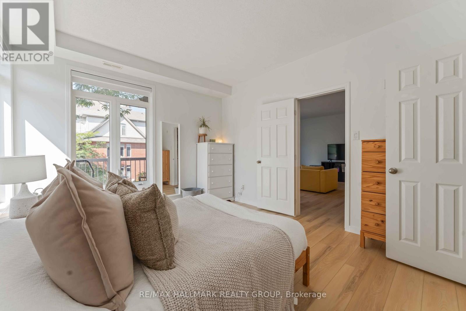 Photo 19 of 10 270 Meilleur Private, Ottawa ON