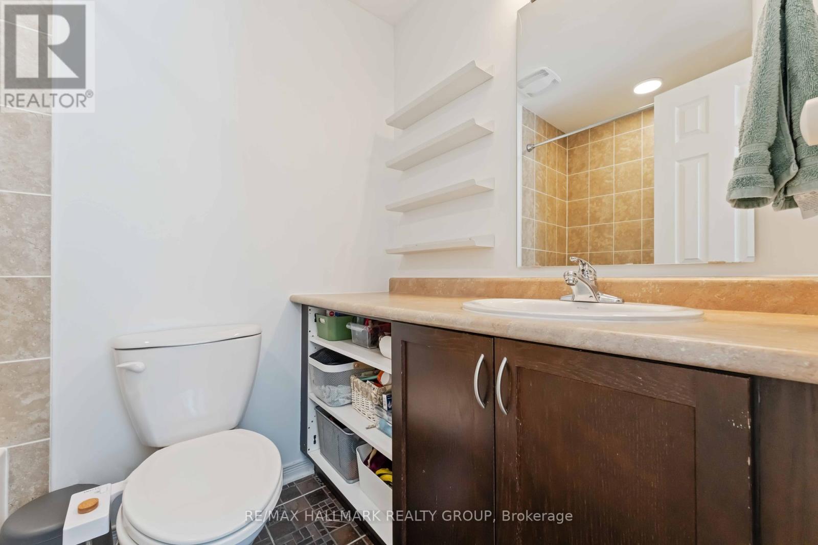 Photo 20 of 10 270 Meilleur Private, Ottawa ON