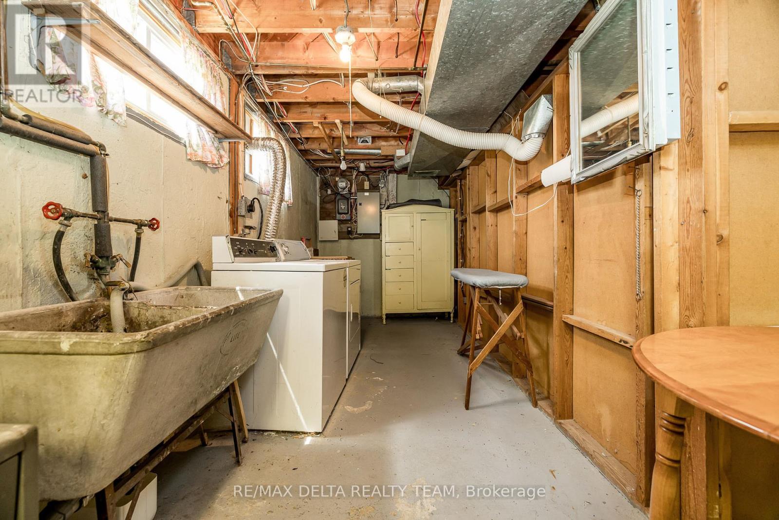 Photo 18 of 644 Browning Avenue, Ottawa ON