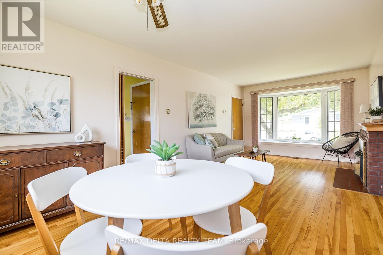 Photo 7 of 644 Browning Avenue, Ottawa ON