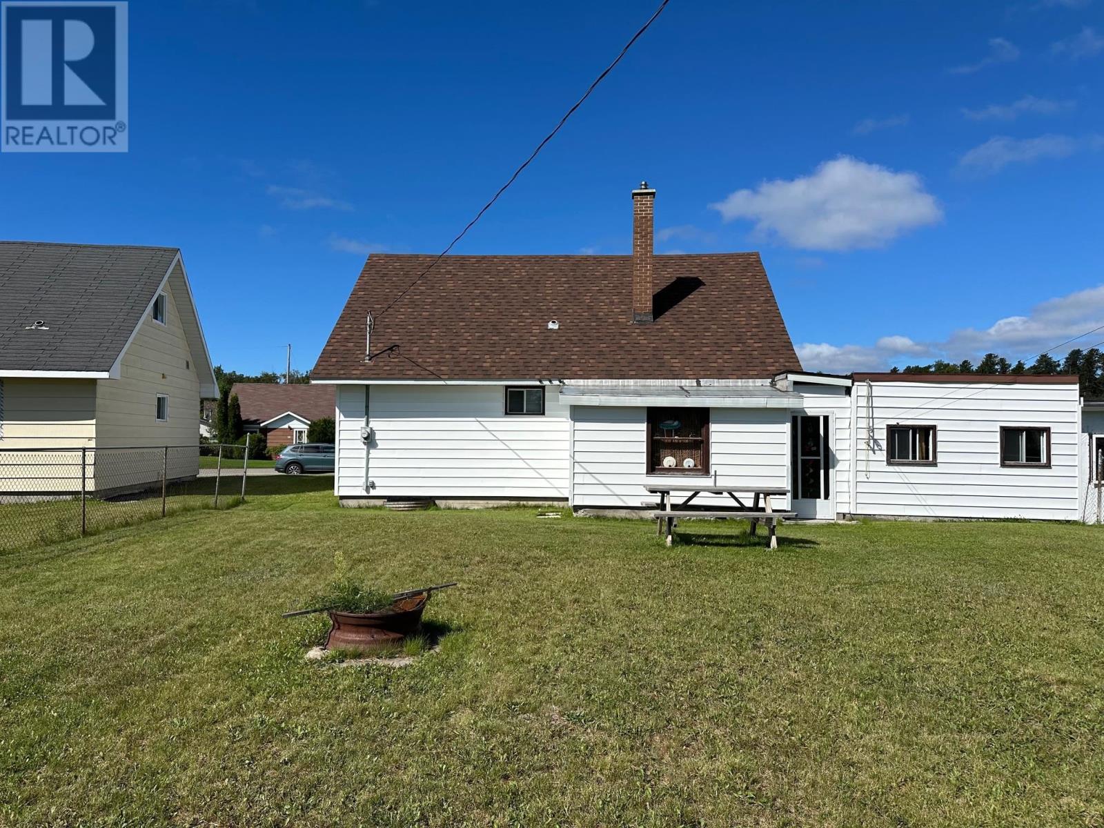 Photo 34 of 46 Birch Cres, Terrace Bay ON