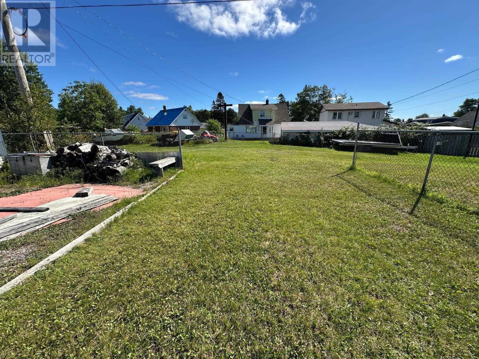 Photo 36 of 46 Birch Cres, Terrace Bay ON
