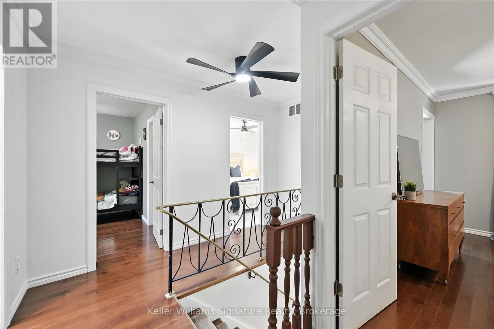 Photo 17 of 18 Moonglow Place, Hamilton ON