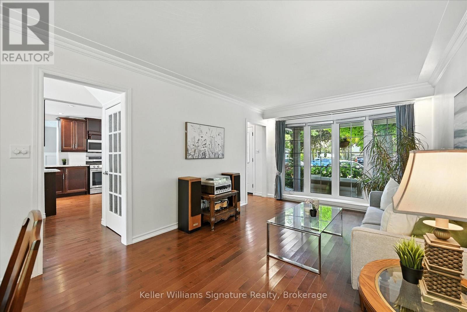 Photo 8 of 18 Moonglow Place, Hamilton ON