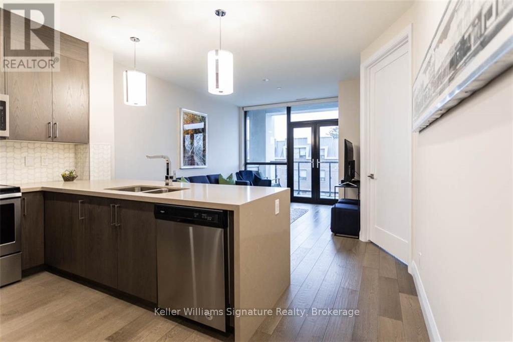 Photo 15 of 207 101 Locke Street S, Hamilton ON