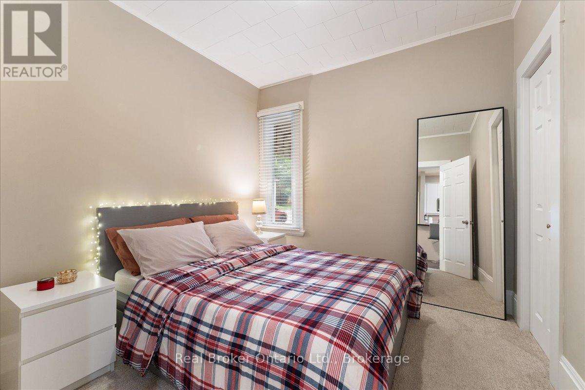 Photo 22 of 24 Rose Avenue, Brantford ON